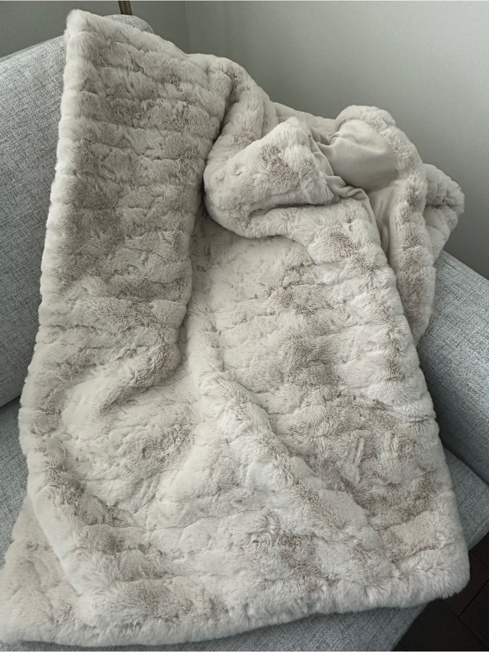 Bouclair Oatmeal Sheep Faux Fur Throw Blanket - Cream Cozy Plush
